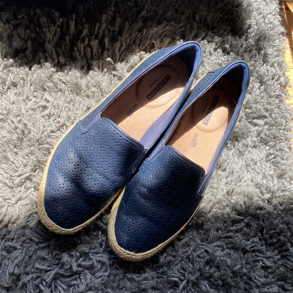 Collection by Clark’s women’s navy blue slip on loafer flats size 8 1/2